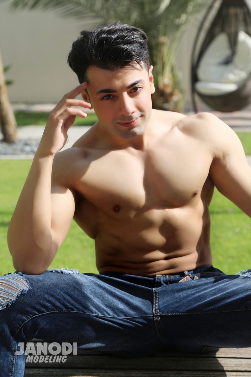 Shirtless - Janodi Modeling